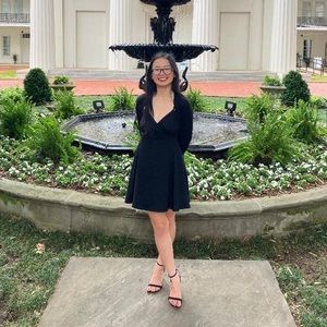 Meet your Posher, Nicole